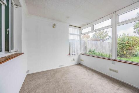 66 Durley Avenue, Cowplain-Small-PorticoMarketing-