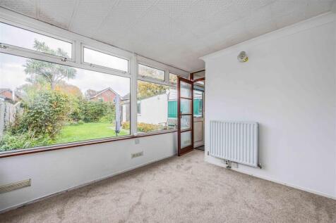 66 Durley Avenue, Cowplain-Small-PorticoMarketing-