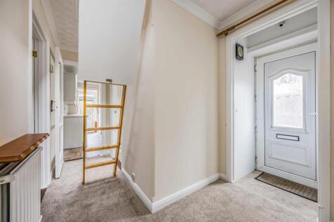 66 Durley Avenue, Cowplain-Small-PorticoMarketing-