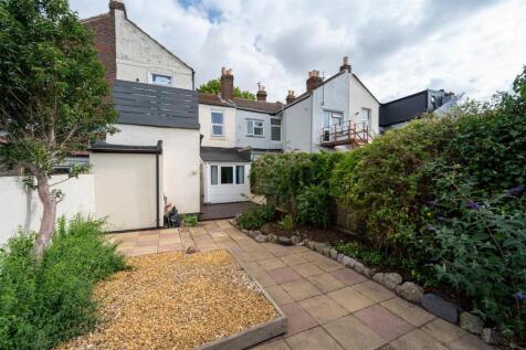 126b Laburnnum Grove226.jpg