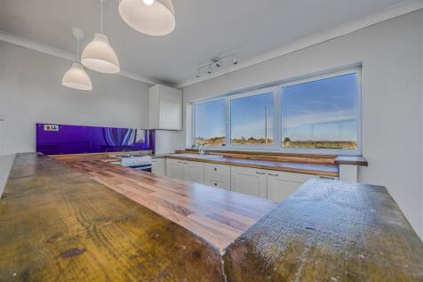 23 Sandy Beach Estate, Hayling Island-Small-Portic