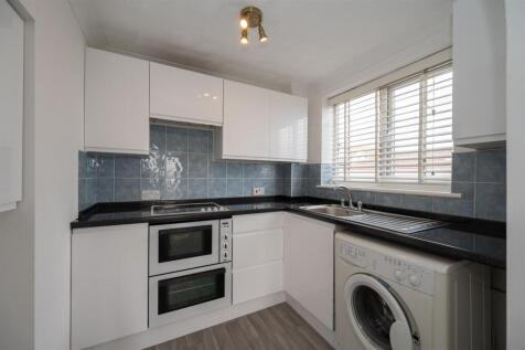 7 Pebble Court 23 11.jpg