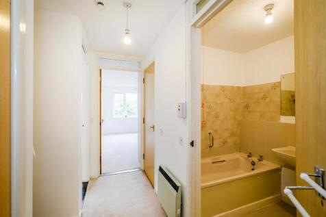 22 Oak Lodge-14_web.jpg
