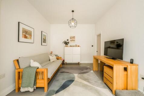 62 Woodlands Avenue-27_web.jpg