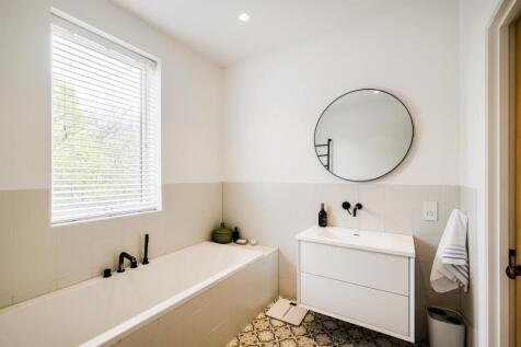 62 Woodlands Avenue-2_web.jpg