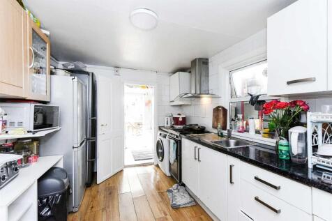 150 Cann Hall Road-10.JPG