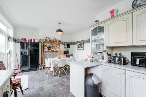 1 Reydon Avenue-13_web.jpg