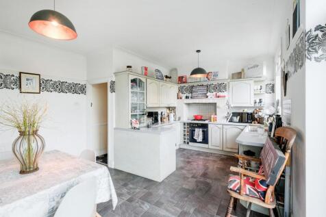 1 Reydon Avenue-9_web.jpg