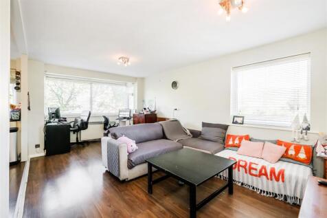 34 Queenswood Gardens-11.jpg