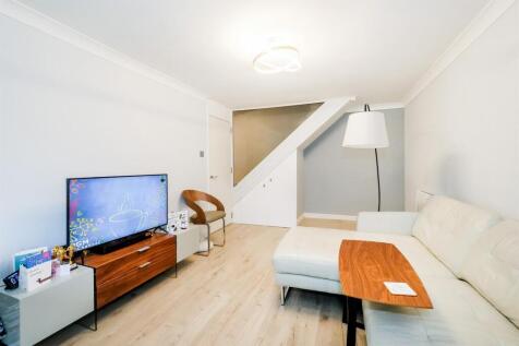 9 Heath Court-5_web.jpg
