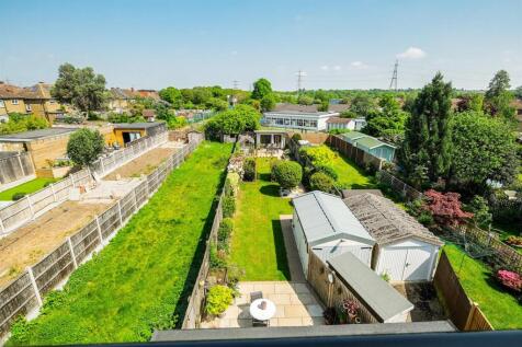 8 Colvin Gardens-3_web.jpg