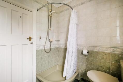 85 Highwood Gardens-11_web.jpg