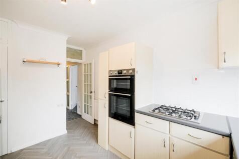 Flat 3, 23 Aldersbrook road-20.jpg