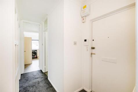 Flat 3, 23 Aldersbrook road-21.jpg