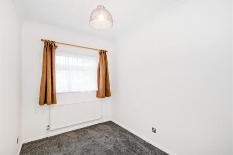 Flat 3, 23 Aldersbrook road-3.jpg