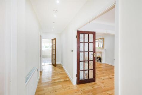 16 Peaketon Ave-11.jpg