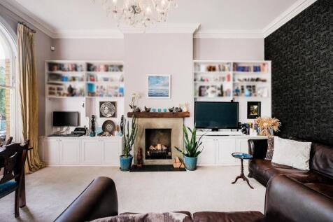 Flat 2, 70 Hermon Hill-11.jpg