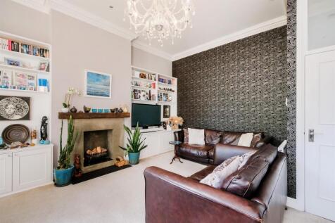 Flat 2, 70 Hermon Hill-13.jpg