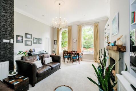 Flat 2, 70 Hermon Hill-17.jpg