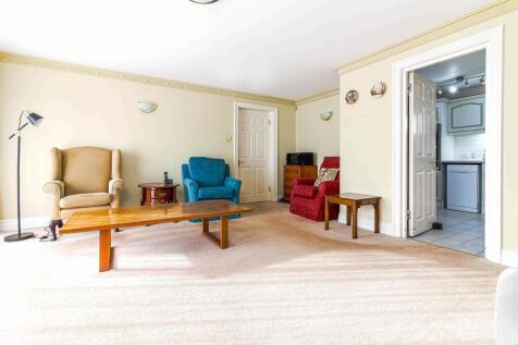 lounge2 (1 of 1).jpg