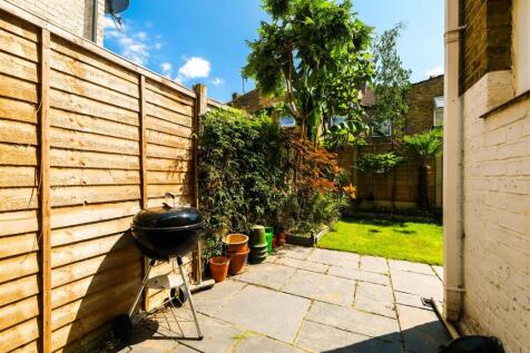 20 Reginald Road-31.jpg