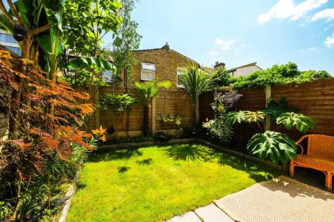 20 Reginald Road-32.jpg