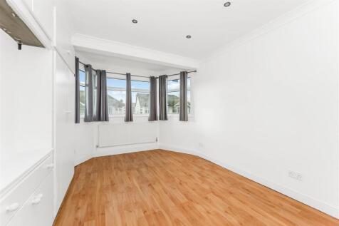 46 Deynecourt gardens-5.jpg