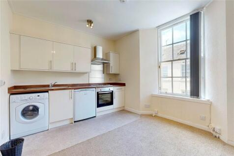 Living Room/Kitchen