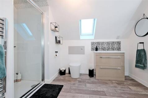Bedroom 2 Ensuite