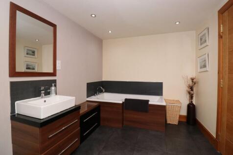 Family Bathroom Alt