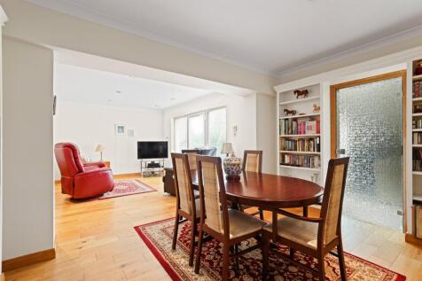 Siting/Dining Room