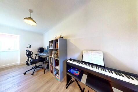 Bedroom 4 / Office
