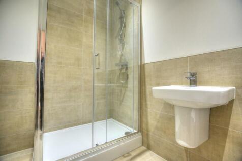 bathroom 2.jpg