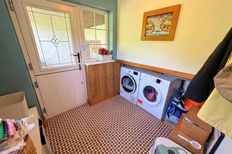 Utility porch