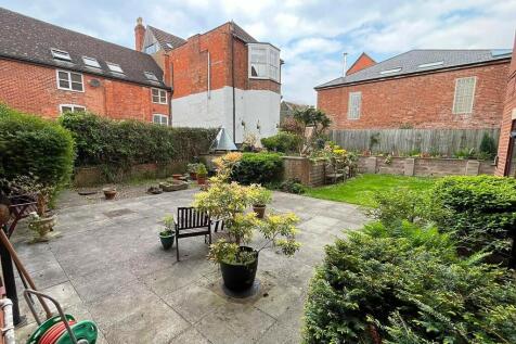 Communal garden