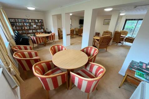 Comm Lounge