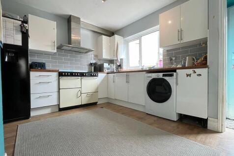 Kitchen from door