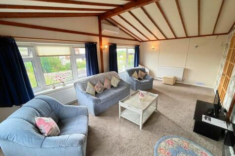 Lounge 2