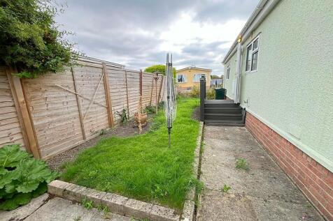 Side Garden 1