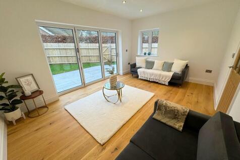 Lounge angle