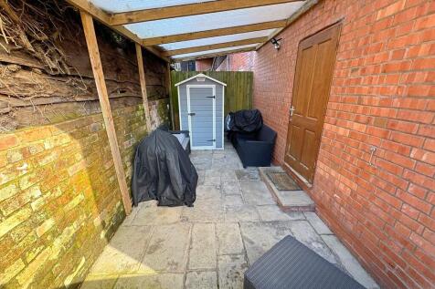 Courtyard garden