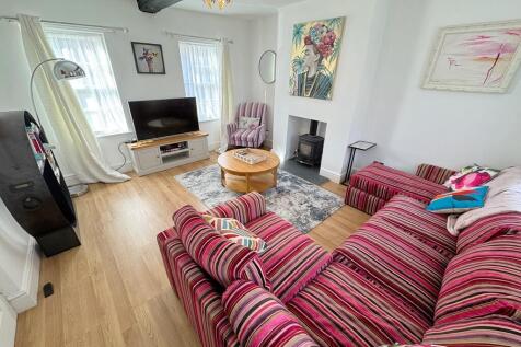 Living room 2