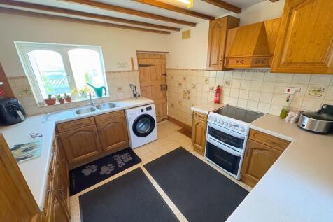 Kitchen to door