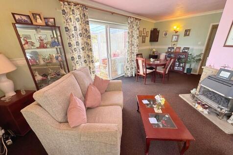 Living room 3