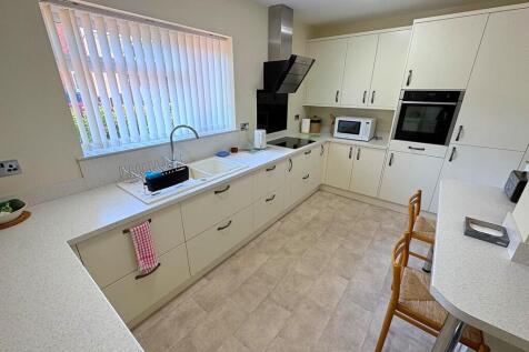 Kitchen from side...