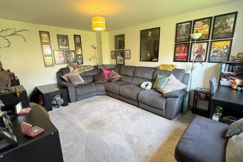 Living room (2)