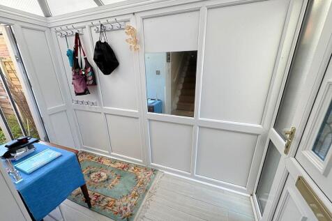 Side porch
