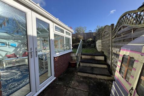 Side path to rear...