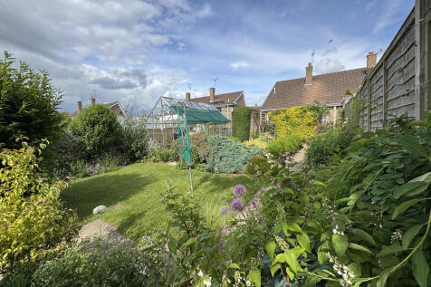 rear garden to ex...