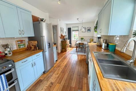 Kitchen to Diner